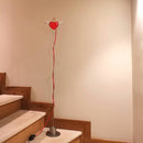 Φωτιστικό δαπέδου χειροποίητο με κόκκινη καρδιά.