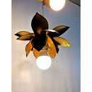 Φωτιστικό οροφής με 3 κρεμαστά νούφαρα από μέταλλο.